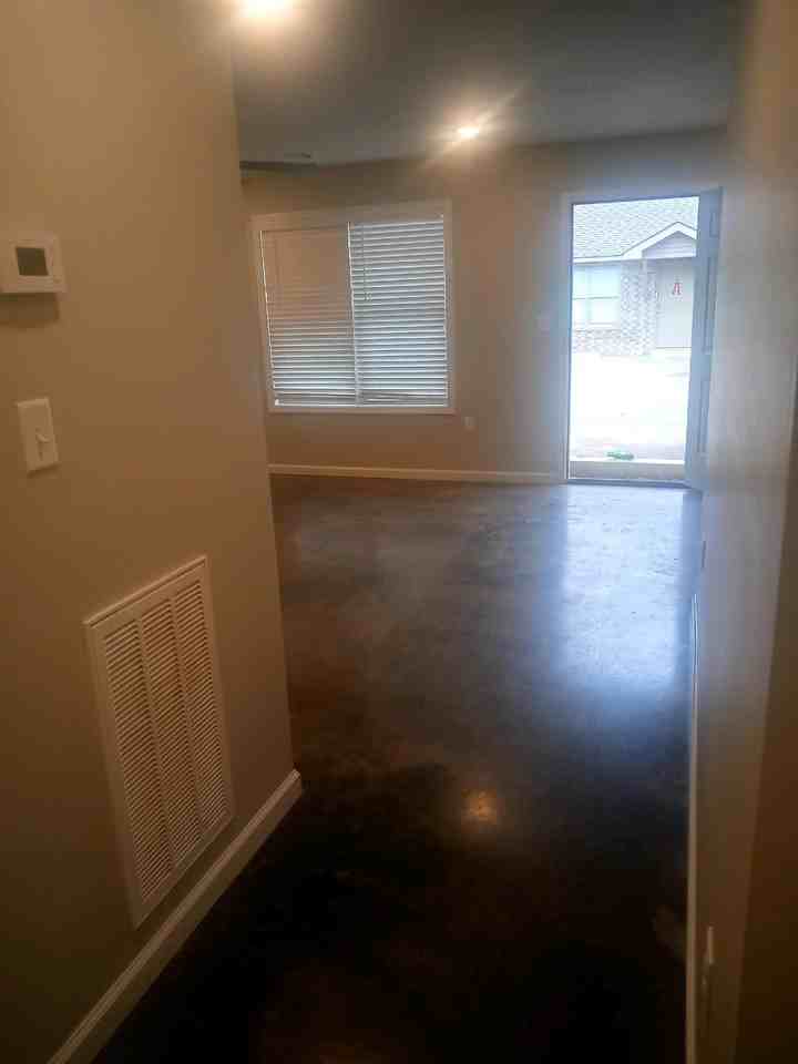 202 S Illinois St #D - Photo 5 of 9
