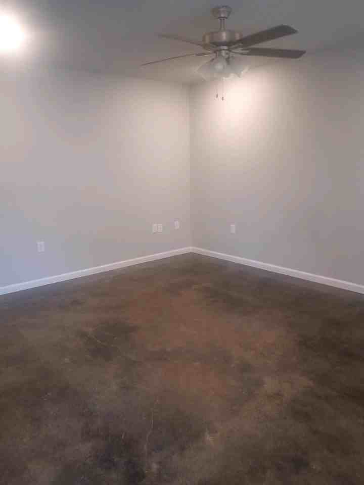 202 S Illinois St #D - Photo 2 of 9