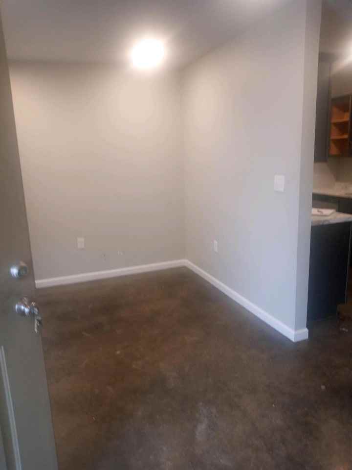 202 S Illinois St #D - Photo 3 of 9