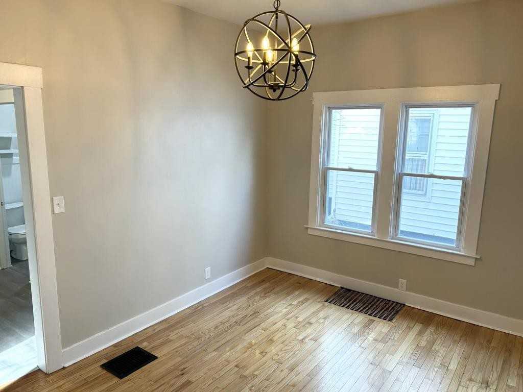 143 S Edwards Ave - Photo 2 of 15