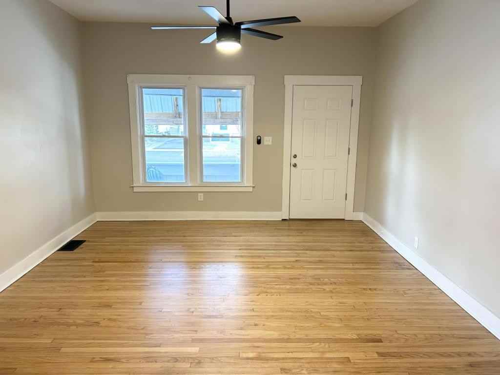 143 S Edwards Ave - Photo 4 of 15