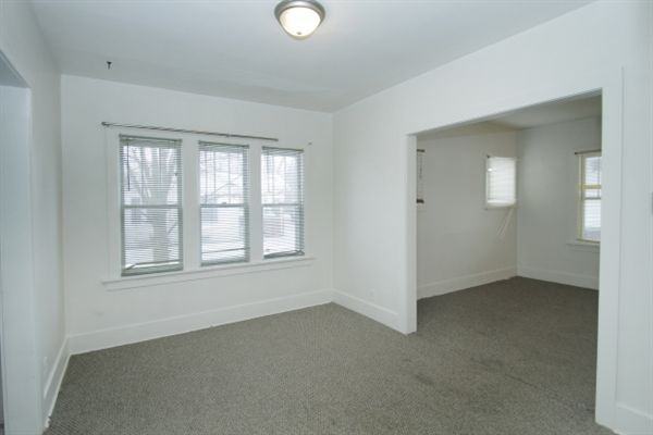 922 Dayton Ave - Photo 3 of 9