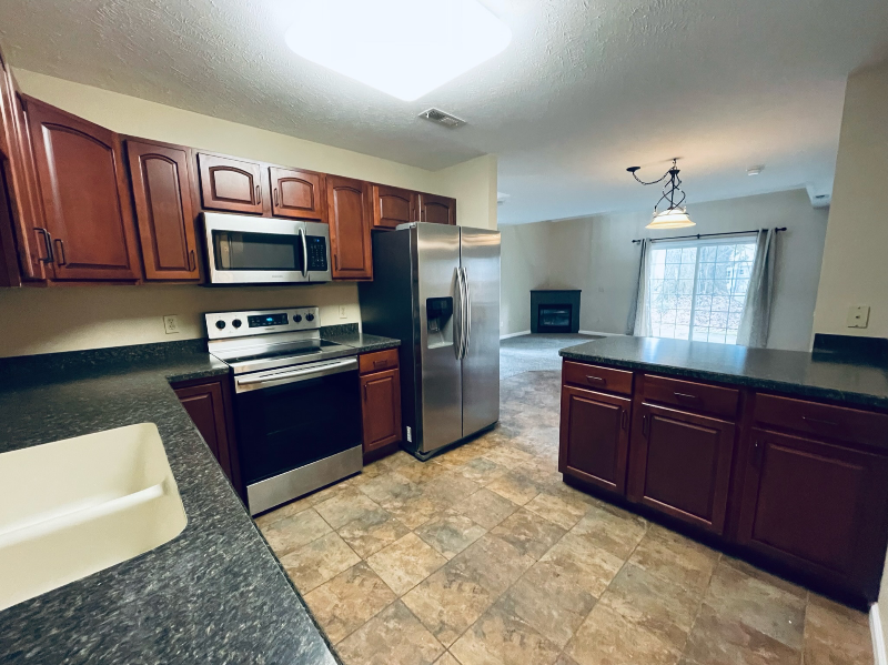 6684 Courtyard Dr - Photo 2 of 13