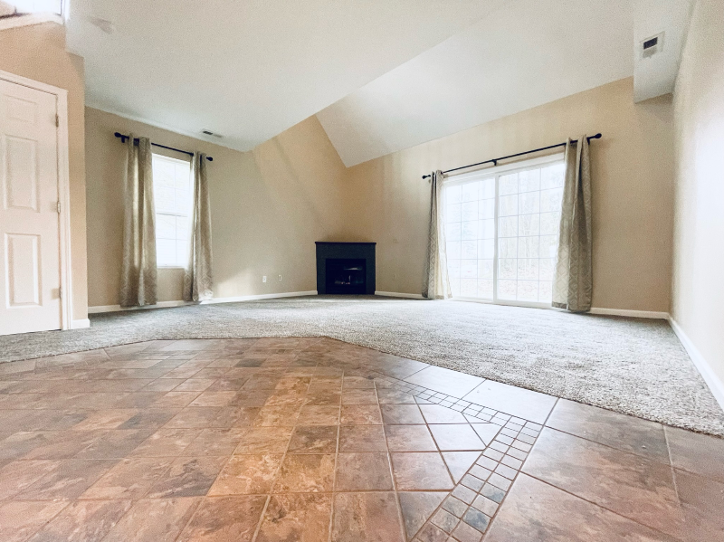 6684 Courtyard Dr - Photo 3 of 13