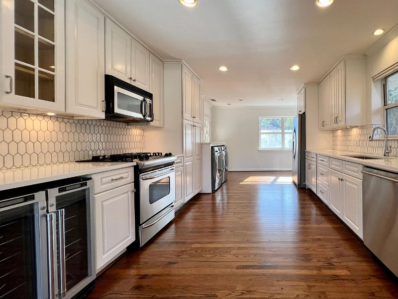 6335 Monticello Ave - Photo 2 of 6
