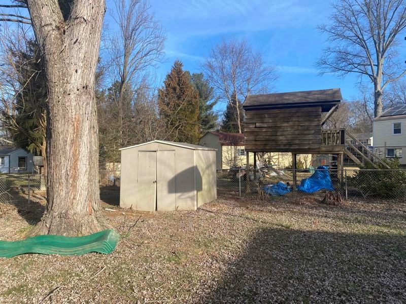 8405 Spruill Dr - Photo 2 of 44