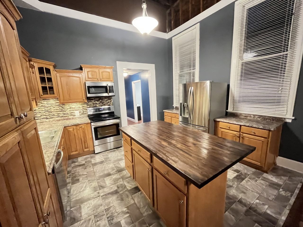 708 Lee St E #300 - Photo 2 of 13