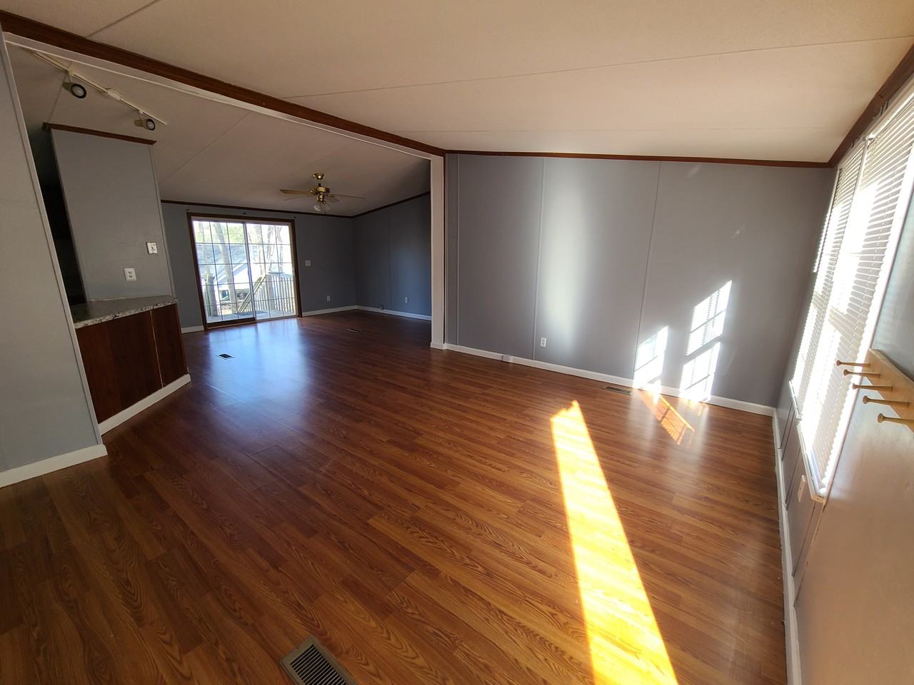 323 Mcgill Cir - Photo 2 of 10