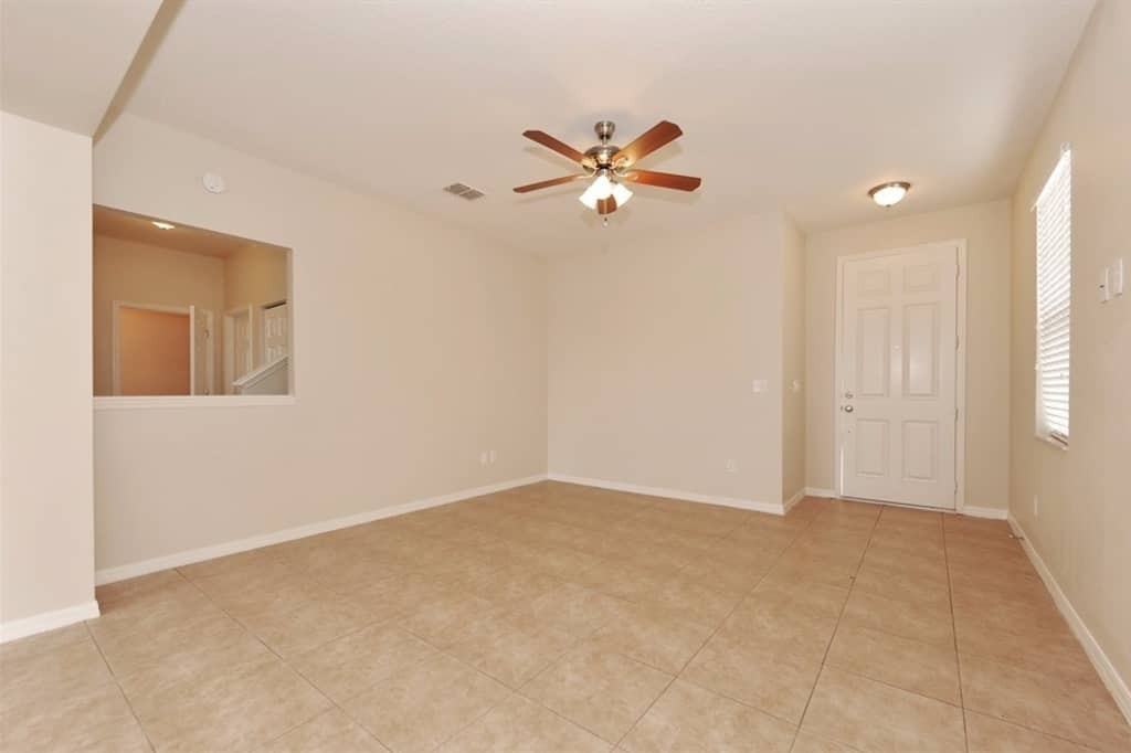 9525 Simeon Dr - Photo 2 of 20