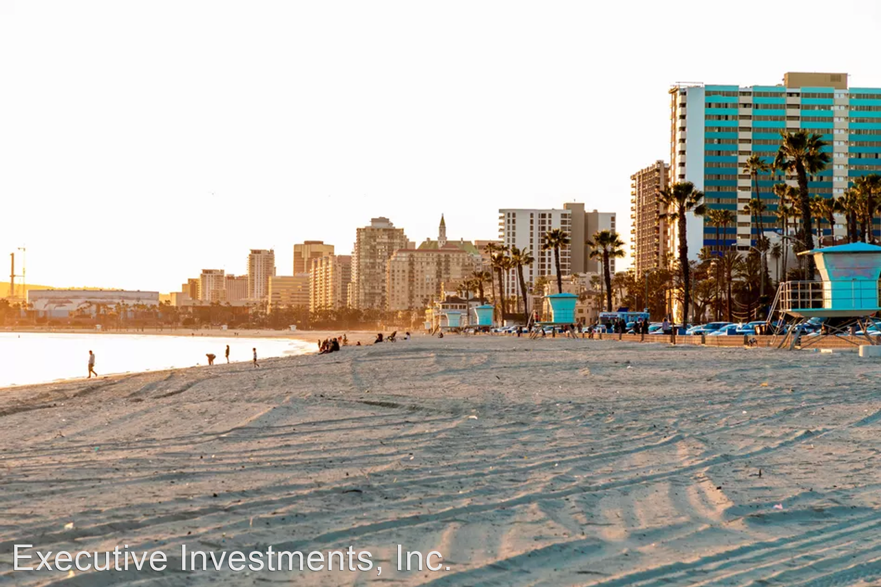 323 W. 4th St. - Photo 2 of 19