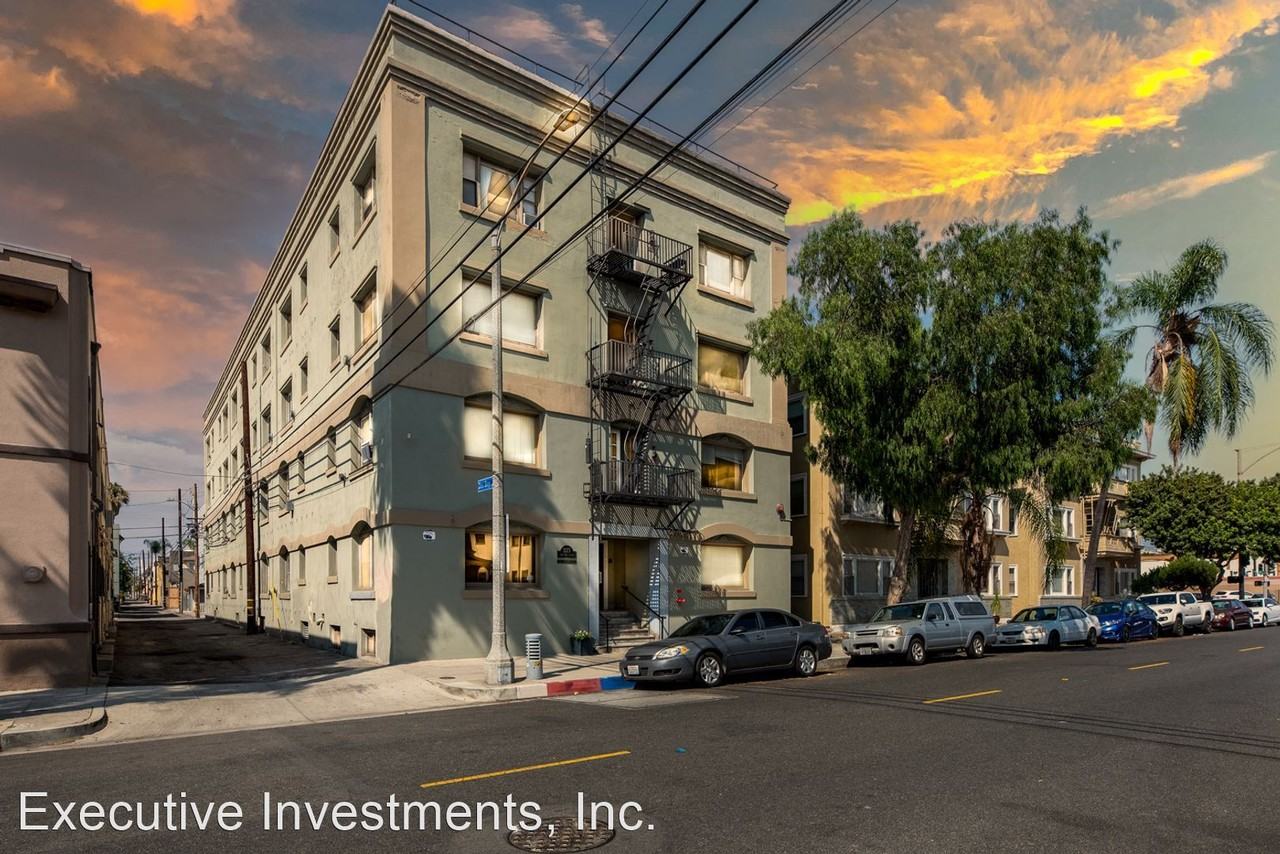 323 W. 4th St. - Photo 3 of 19