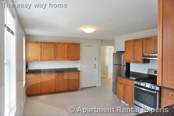 56 Oxford St #3 - Photo 2 of 14