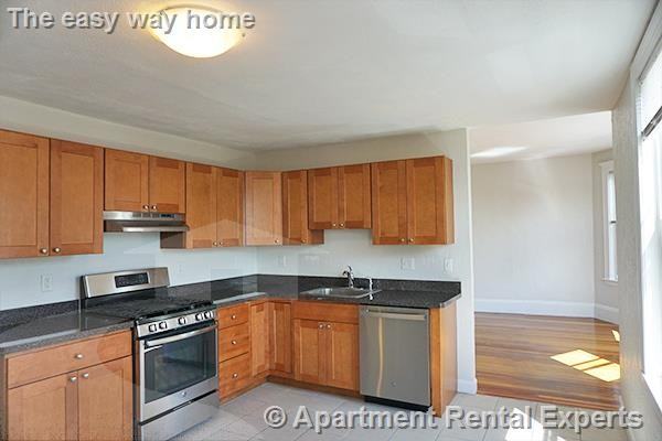 56 Oxford St #3 - Photo 4 of 14