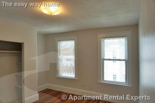 56 Oxford St #3 - Photo 7 of 14
