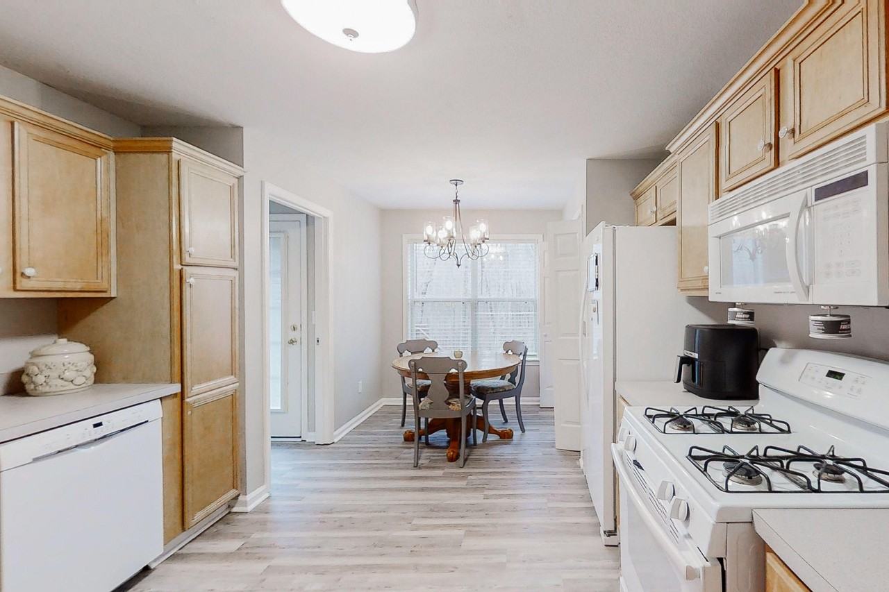 Serenity Pl - Photo 2 of 11