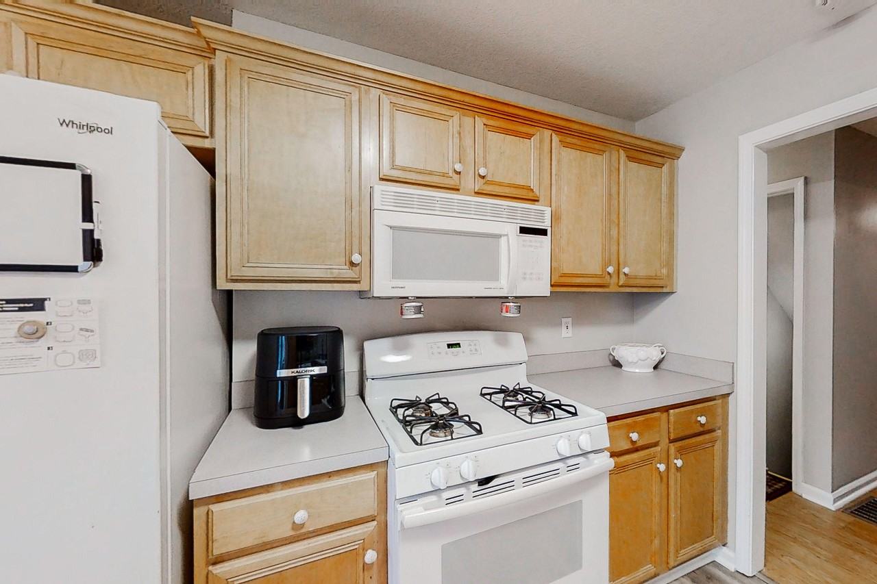 Serenity Pl - Photo 4 of 11