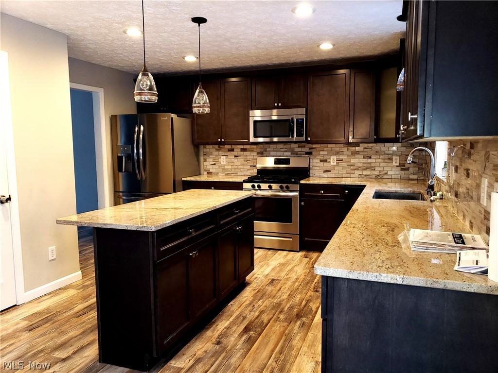 687 Brookside Ln - Photo 3 of 13