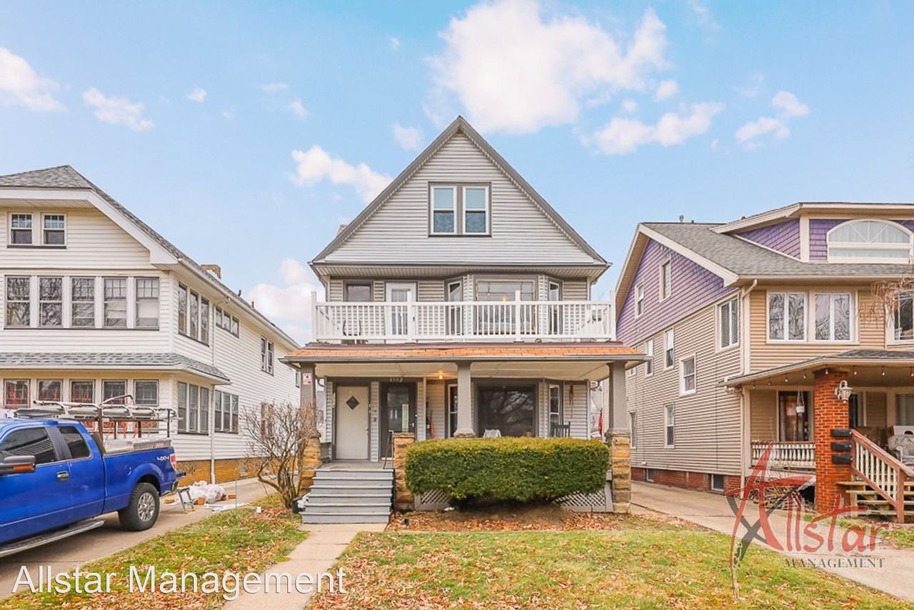 1302 W 102nd Street, Triplex Apartments 1302 W 102nd St, Cleveland