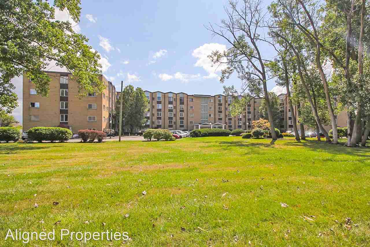 25735 Lorain rd - Photo 2 of 16