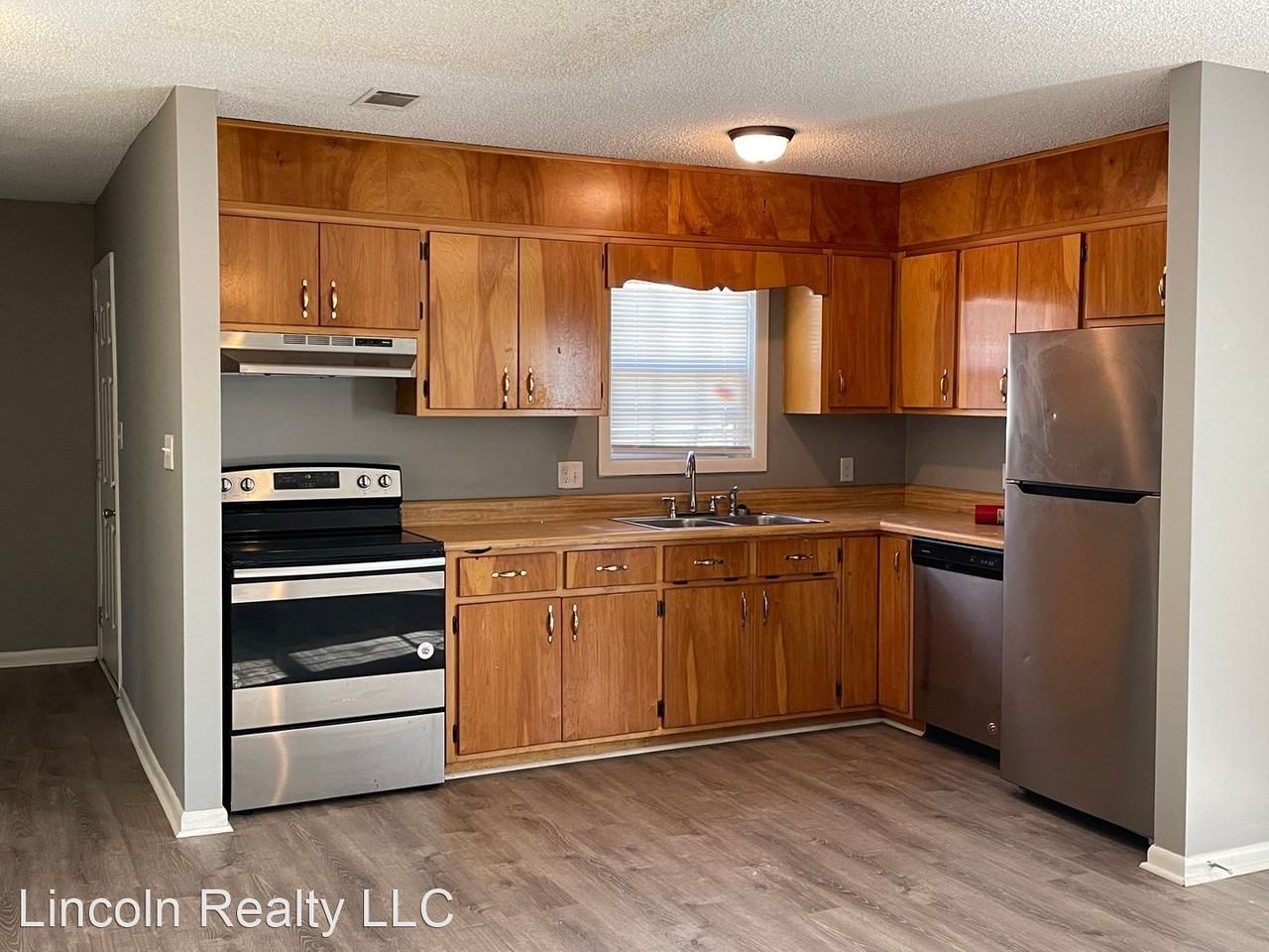 1303 Dean Ln. * - Photo 2 of 5