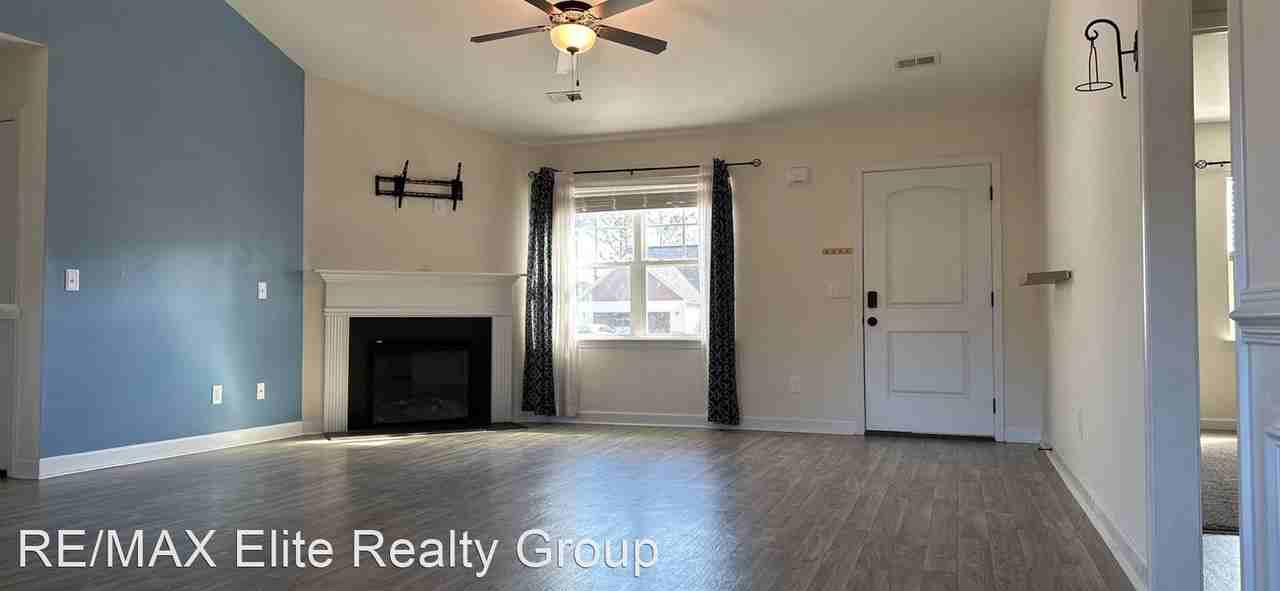 1037 Furia Dr - Photo 3 of 5