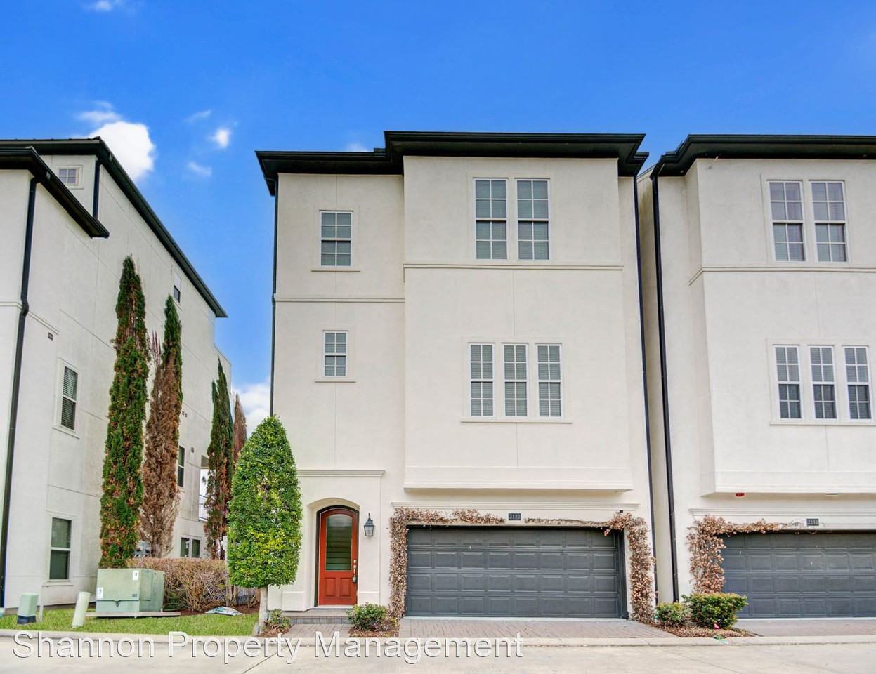 2122 Lakeshore Edge Dr - Photo 2 of 27