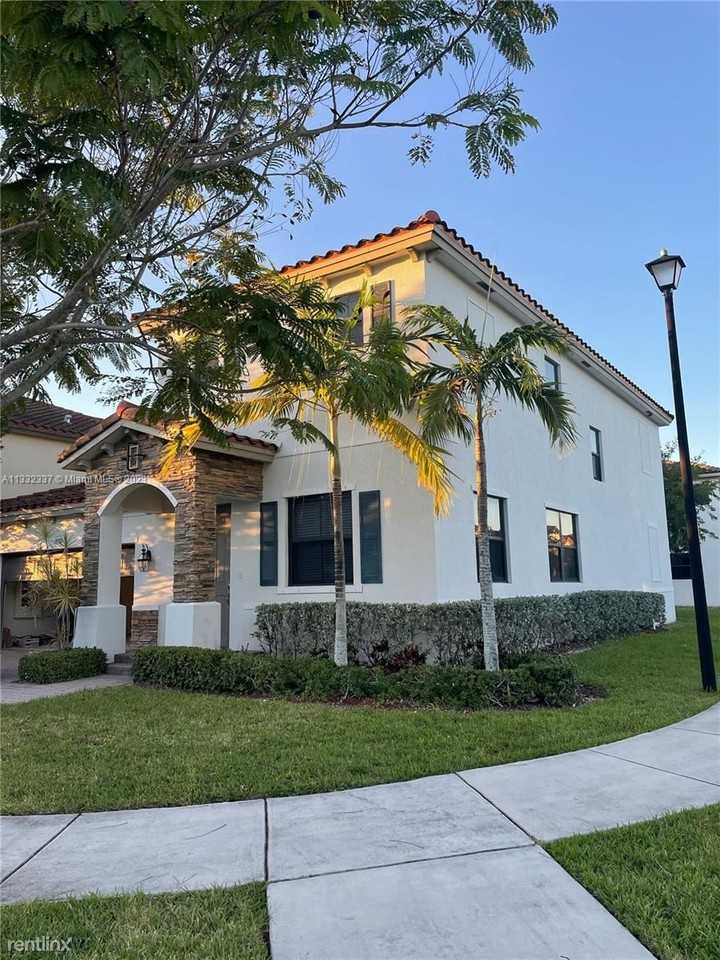 3501 W 92nd Pl - Photo 2 of 50