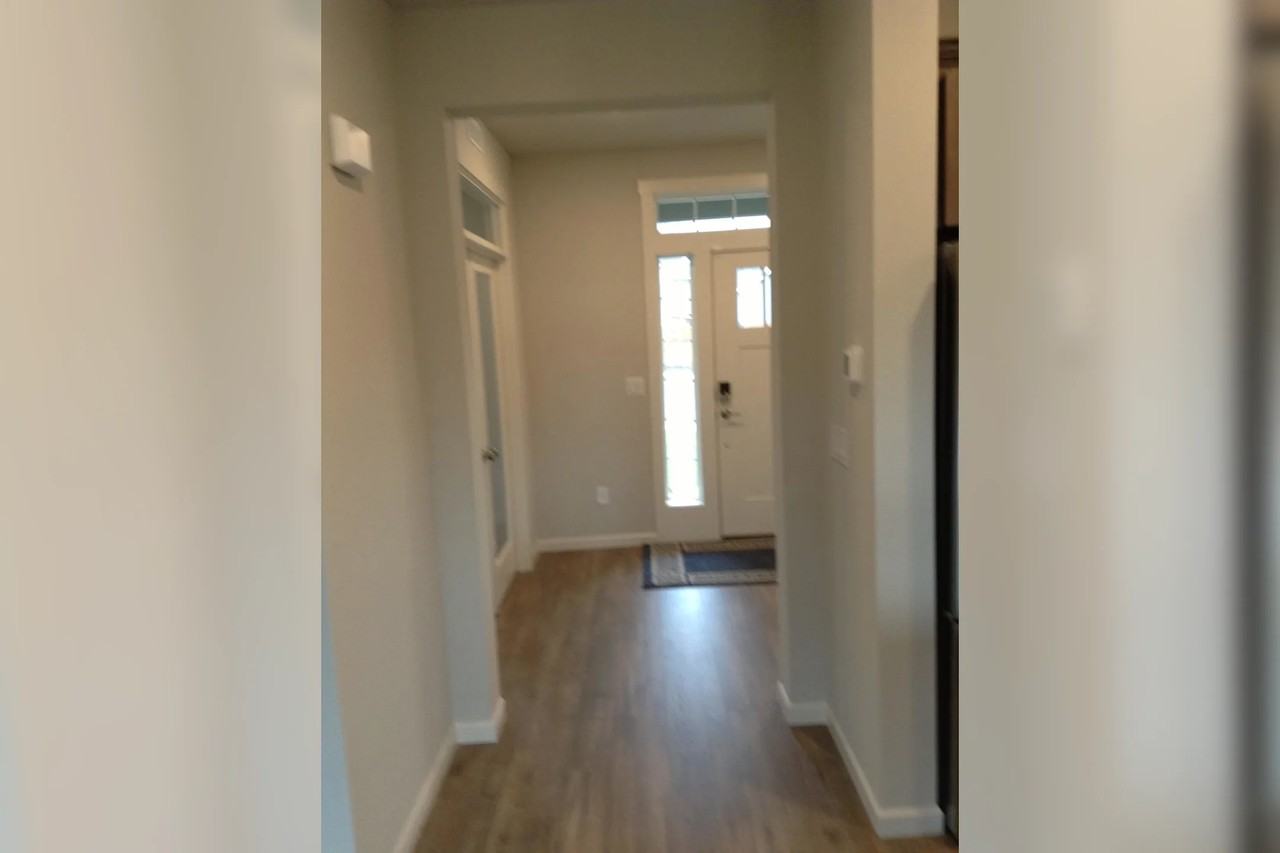 1916 Branch Creek Dr - Photo 2 of 21