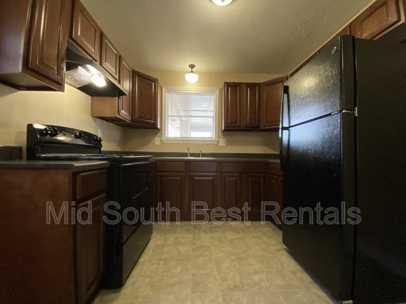 9015 Tanya Dr - Photo 3 of 8