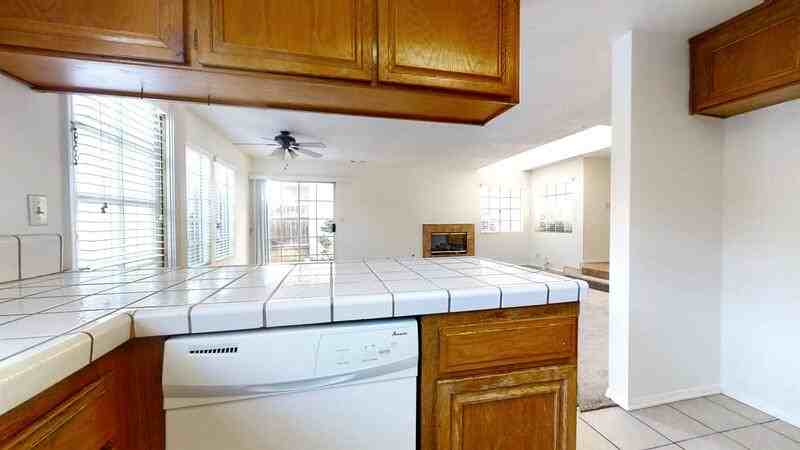 14729 Condon Ave - Photo 3 of 22