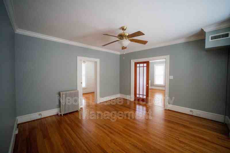 217 S Race St - Photo 3 of 15