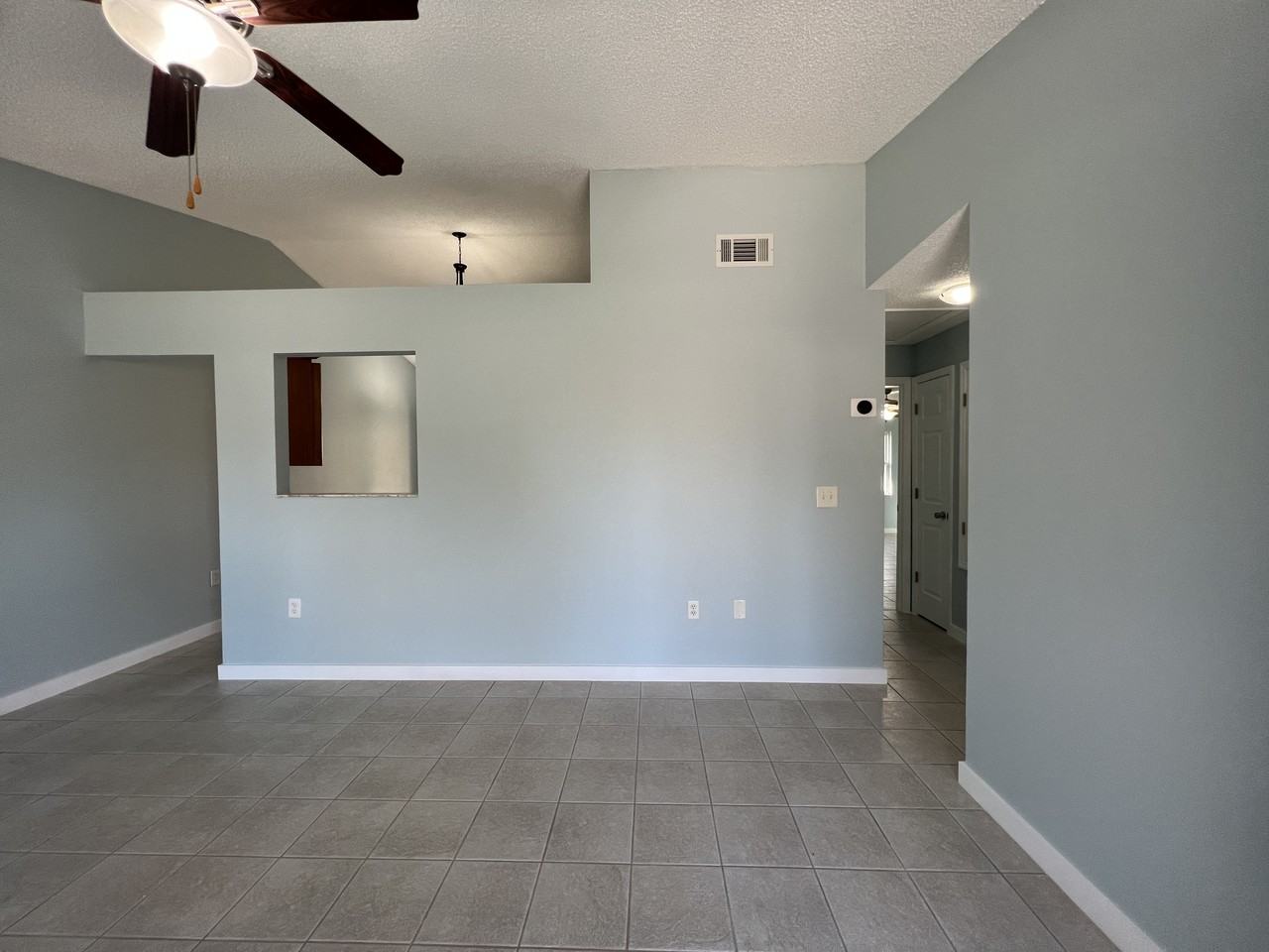 1510 Candlewyck Dr - Photo 3 of 26