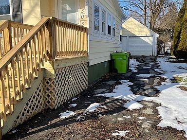 303 Melrose Drive - Photo 2 of 9