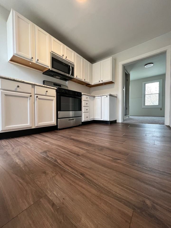 265 Mackall St #C - Photo 3 of 11