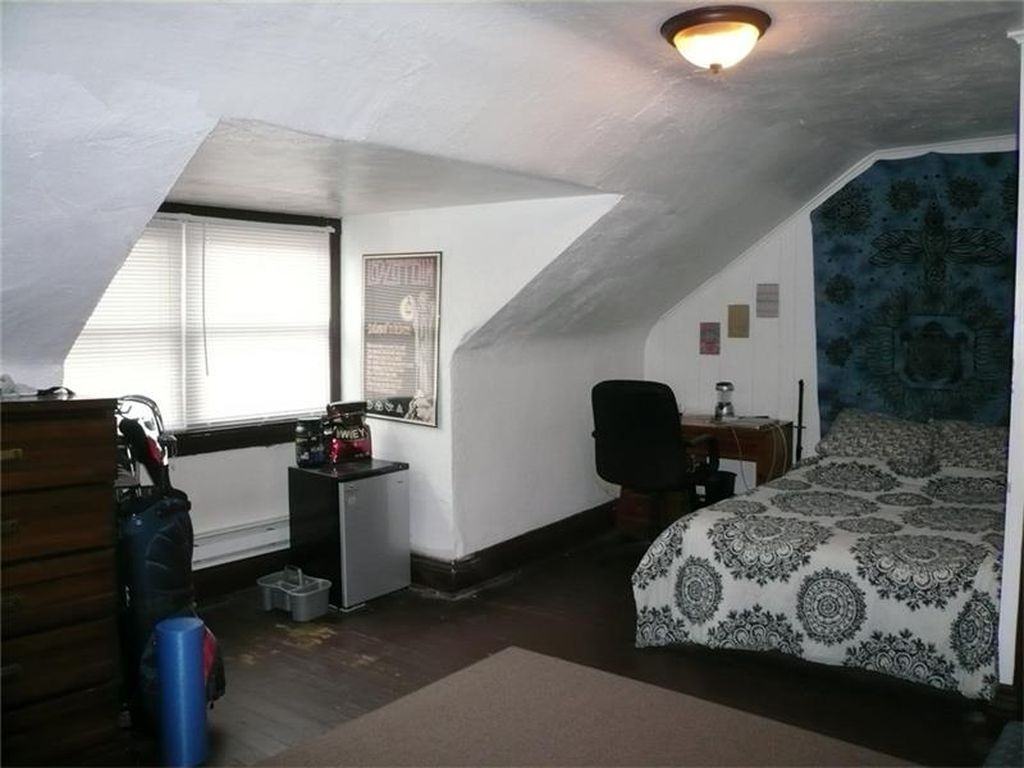 154 Robinson St - Photo 5 of 7