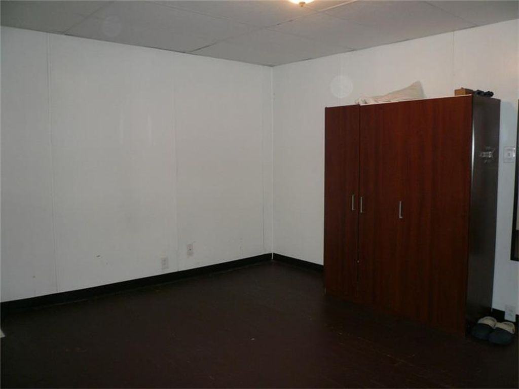 154 Robinson St - Photo 7 of 7