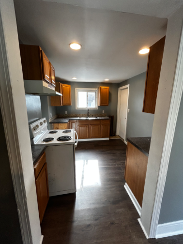 554 Main St - Photo 2 of 8