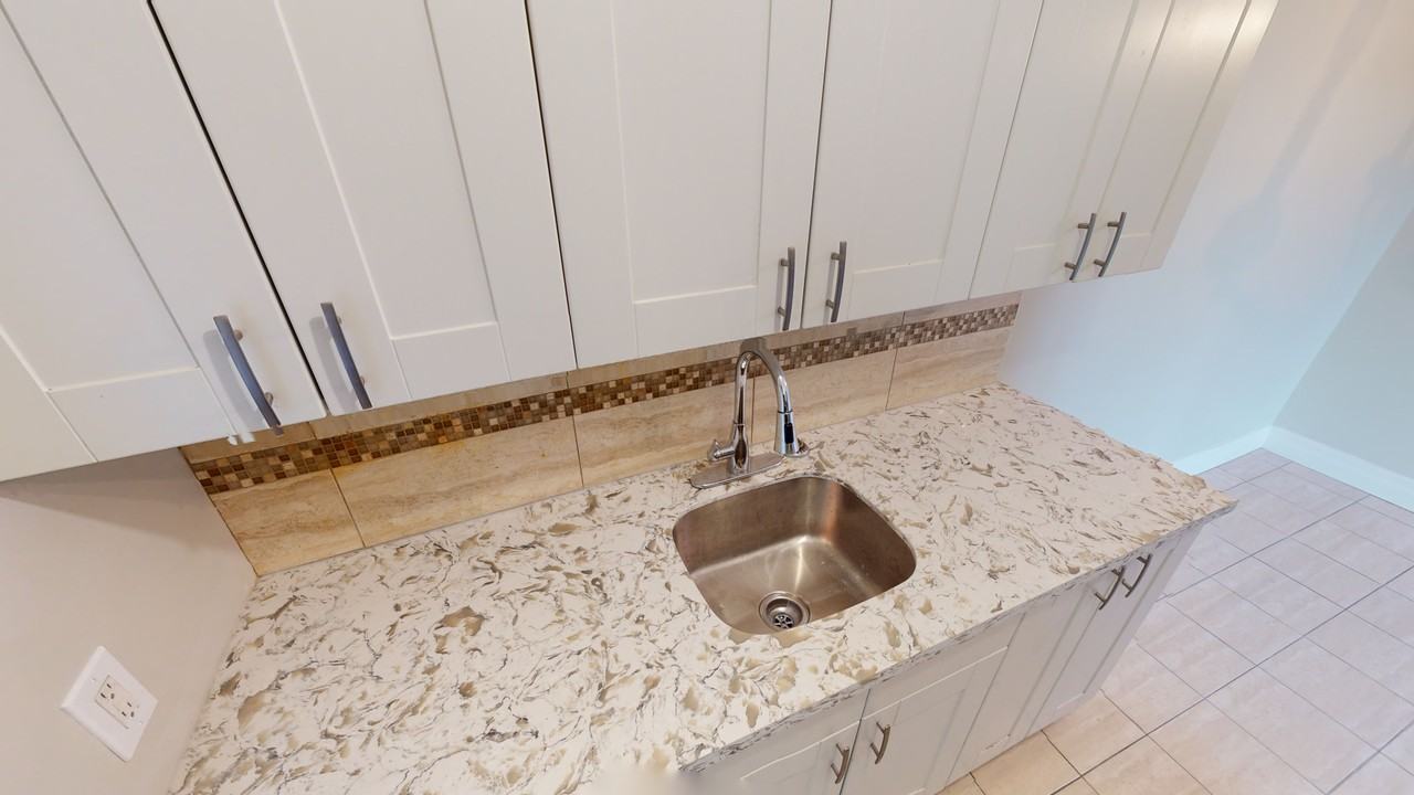 326 Hunter Street East #603 - Photo 2 of 17