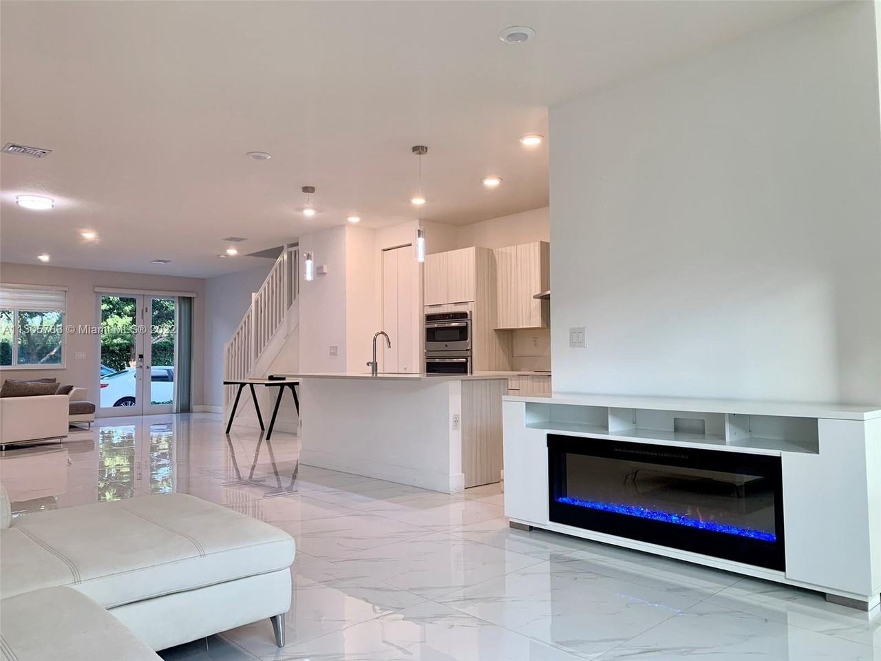 10420 Nw 67th St #10420 - Photo 2 of 8