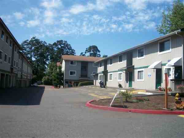 maple court  apartments - Photo 2 of 10