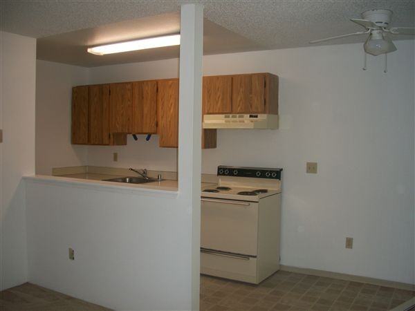 maple court  apartments - Photo 3 of 10