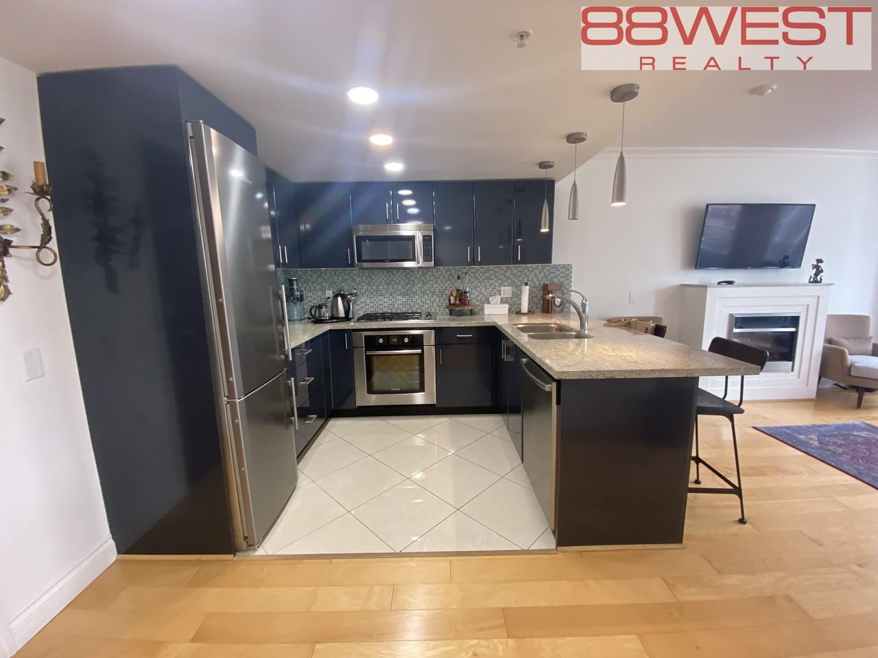 133 Esplanade East #508 - Photo 3 of 36