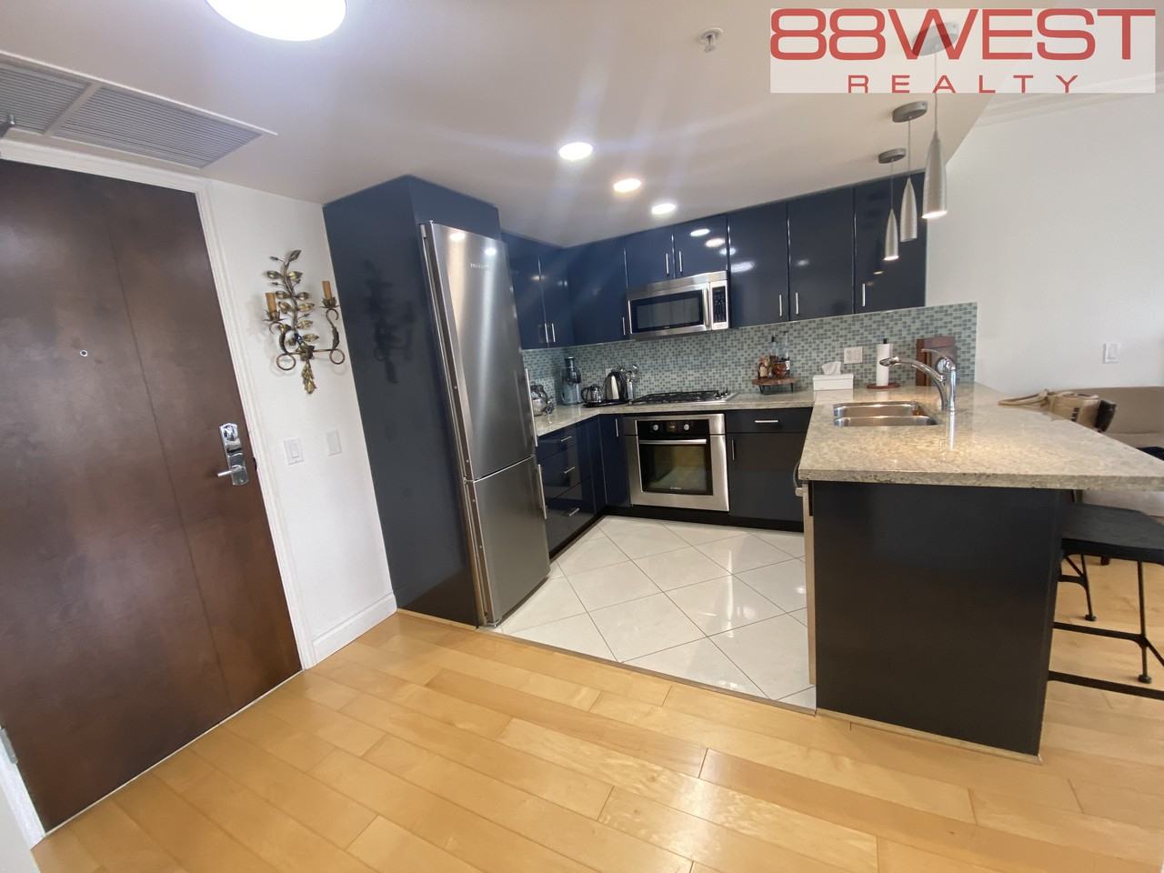 133 Esplanade East #508 - Photo 5 of 36