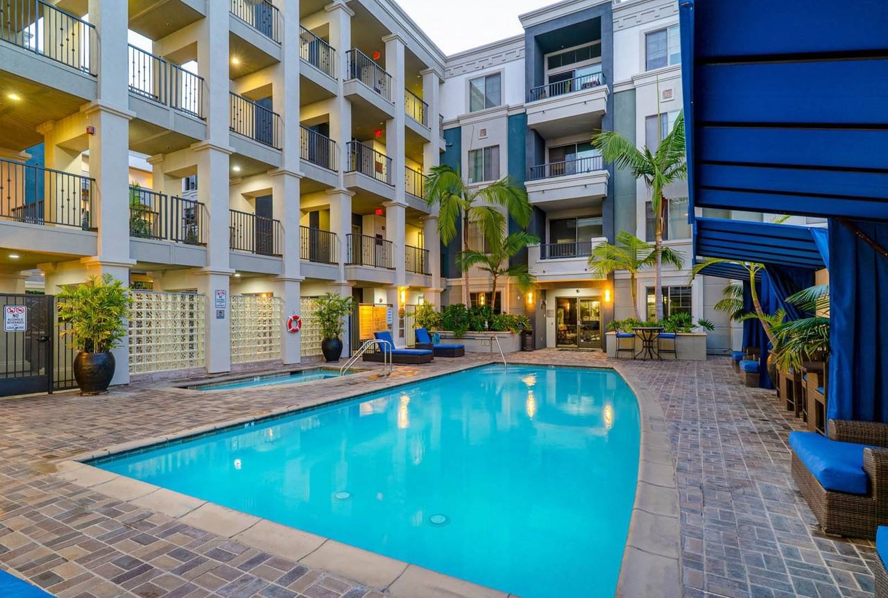 The Adler Apartments - Photo 5 of 31