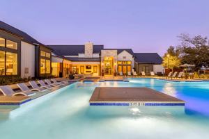 featured image of 460 Bastrop Hwy