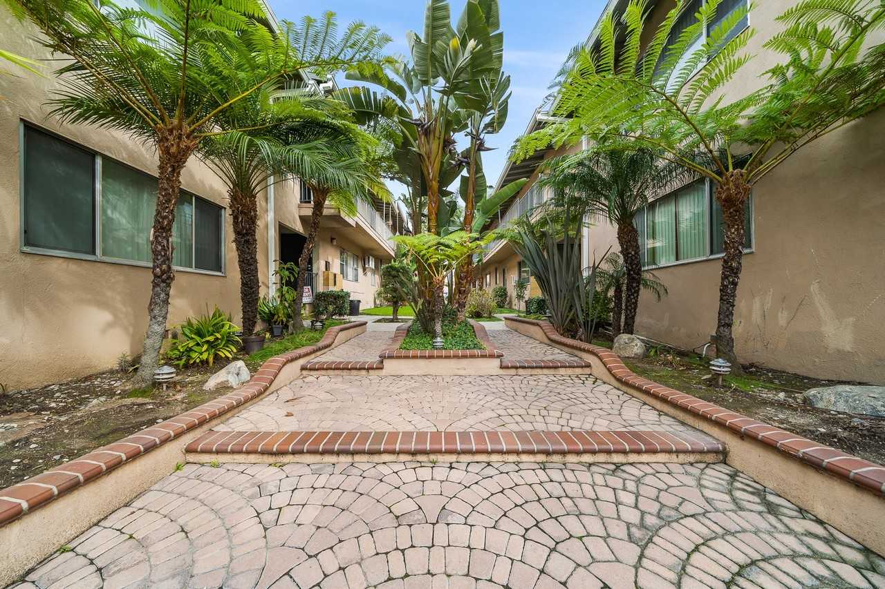 839-845 Glenway Dr. - Photo 3 of 43