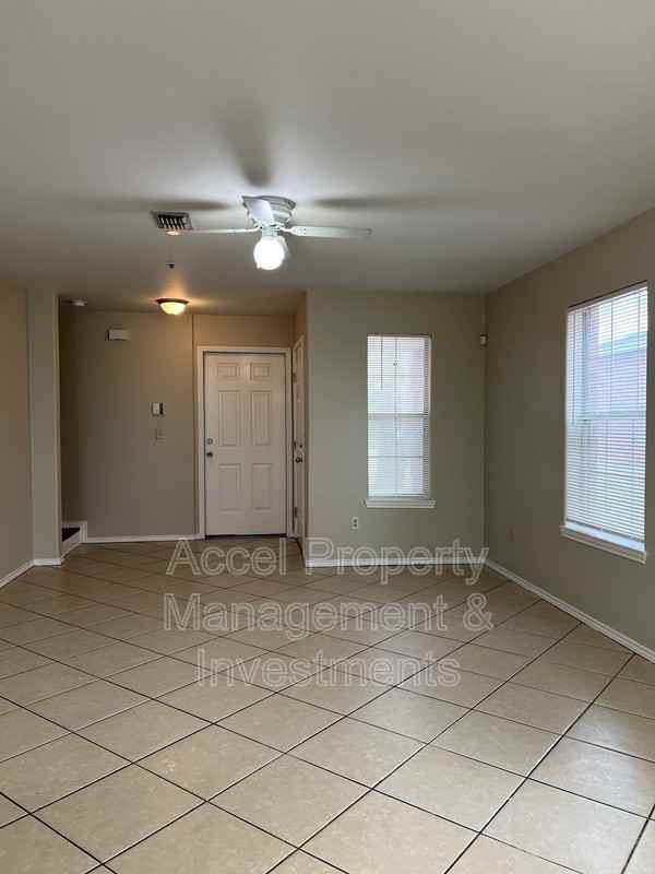 407 S 48th Ln #1 - Photo 2 of 17