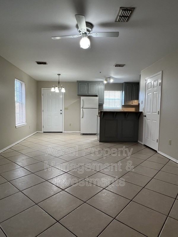 407 S 48th Ln #1 - Photo 3 of 17