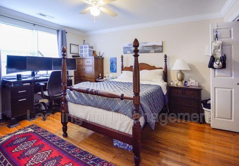 180 Line St #B - Photo 3 of 12