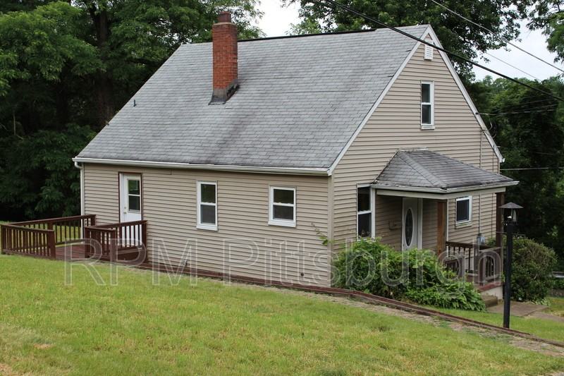 501 Marvin St - Photo 2 of 13